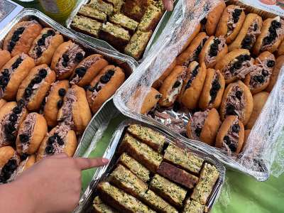 Mentre la 26enne tunisina Arij Ismail ha contribuito con la preparazione di due specialit�: il tajine e il fricass�